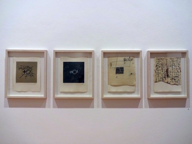 Tapies, 4 Radierungen aus dem Buch Anular, 1981, Auflage 12v35,  32,7 x 24 cm