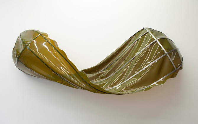 Verheus, topsy turvy, 2013, vinyl, stainless steel, brass, 85 x 210 x 50 cm