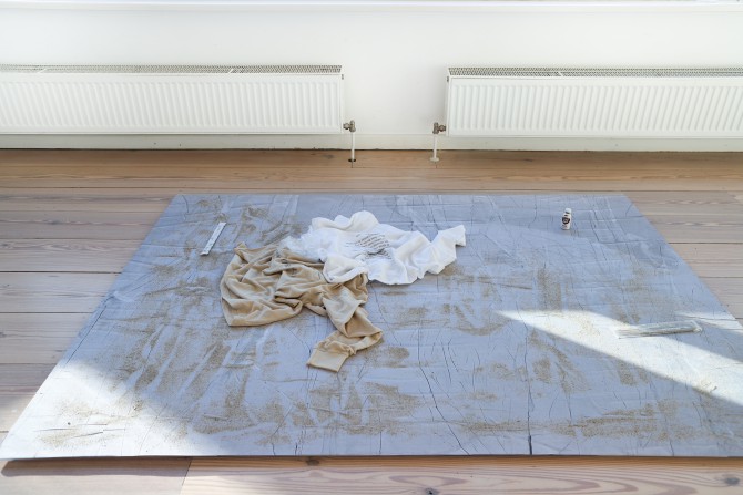 GERHARD HOEHME & DELIA JÜRGENS. Like Wolves on the Fold